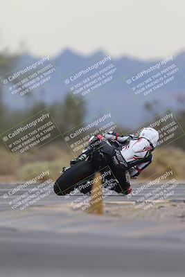 media/Sep-21-2025-Race Pace (Sun) [[98bf33ef95]]/Verified/2-Turn 2 Backside (835am)/